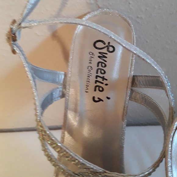 Sweetie's Shoe Collection, Silver/Rhinestone Heels - Picture 3 of 6
